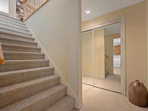 Staircase - 55 Rue De La Montagne, Brébeuf, QC - Indoor Photo Showing Other Room