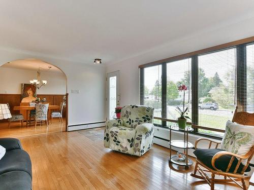 Family room - 564 Rue St-Étienne, L'Assomption, QC - Indoor Photo Showing Living Room