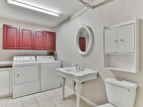 Bathroom - 564 Rue St-Étienne, L'Assomption, QC - Indoor Photo Showing Laundry Room