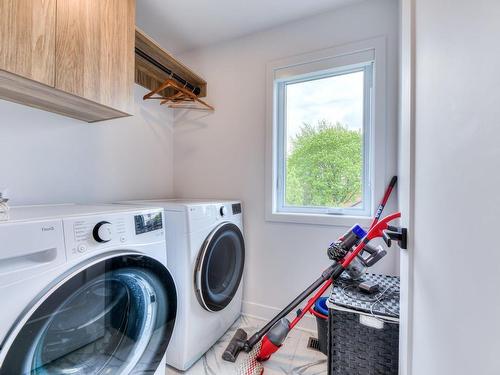 Salle de lavage - 449 Rue Léon-Bloy E., La Prairie, QC - Indoor Photo Showing Laundry Room