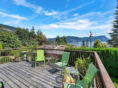 1040 Maple Bay Rd, Duncan, BC 