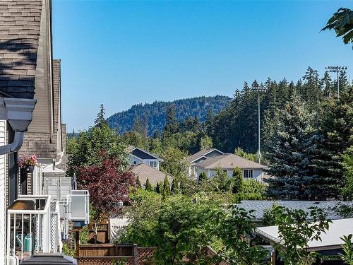 649 Oakwood Rd, Ladysmith, BC 