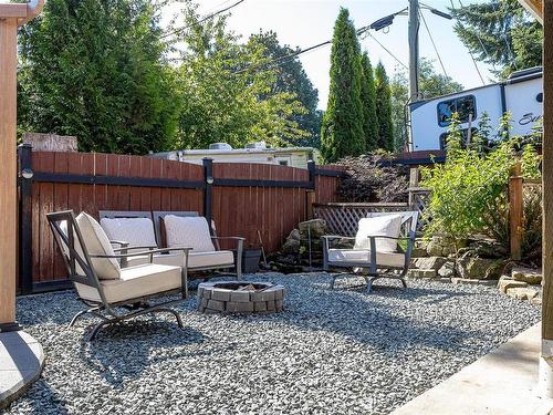 649 Oakwood Rd, Ladysmith, BC 