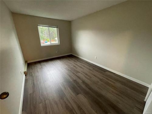 304-4724 Uplands Dr, Nanaimo, BC - Indoor Photo Showing Other Room