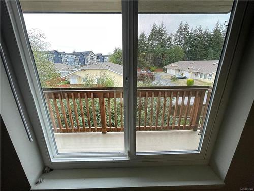 304-4724 Uplands Dr, Nanaimo, BC -  Photo Showing Other Room