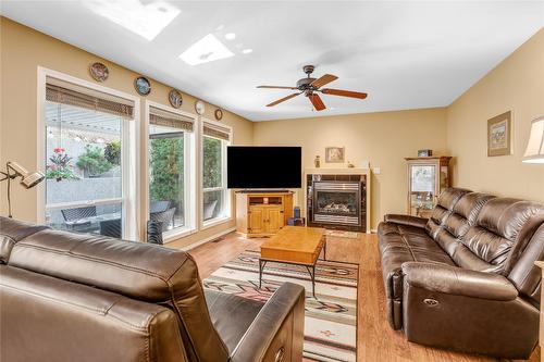 110-695 Pineview Road, Penticton, BC - Indoor Photo Showing Living Room With Fireplace