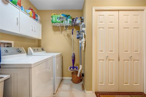 110-695 Pineview Road, Penticton, BC - Indoor Photo Showing Laundry Room