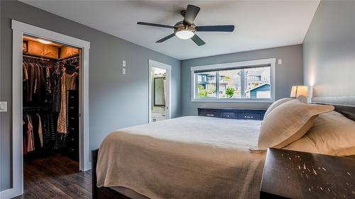 6681 Blackcomb Way, Vernon, BC - Indoor Photo Showing Bedroom