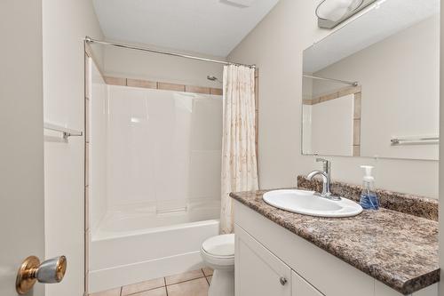 3990 Hitchner Road, West Kelowna, BC - Indoor Photo Showing Bathroom