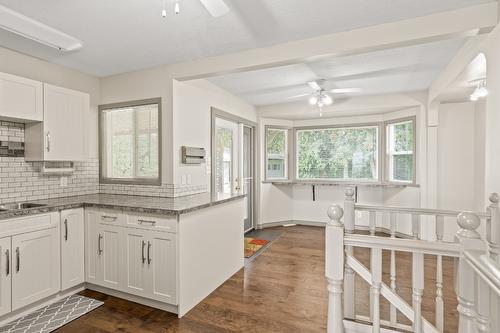 3990 Hitchner Road, West Kelowna, BC - Indoor Photo Showing Kitchen