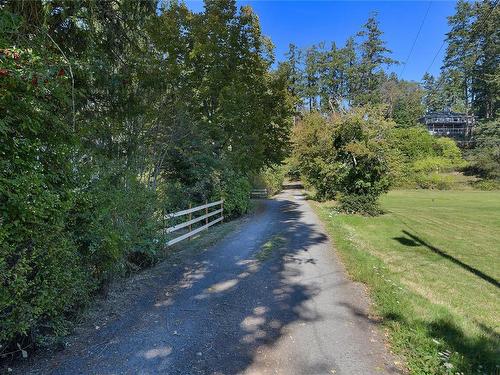 2173 Tryon Rd, North Saanich, BC 