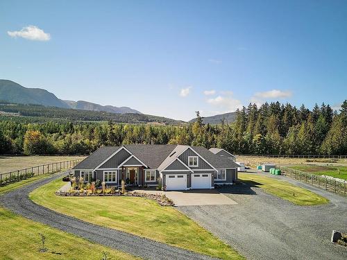 1085 Alpine View Pl, Whiskey Creek, BC 