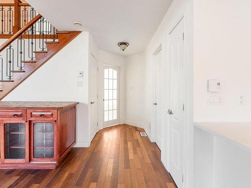 Corridor - 46 Rue Du Roitelet, Orford, QC - Indoor Photo Showing Kitchen With Upgraded Kitchen