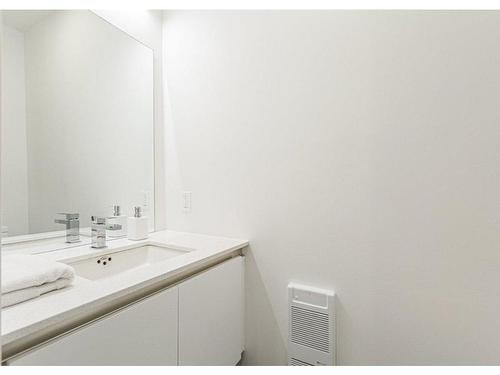 Powder room - 1205 Rue Wolfe, Montréal (Ville-Marie), QC 