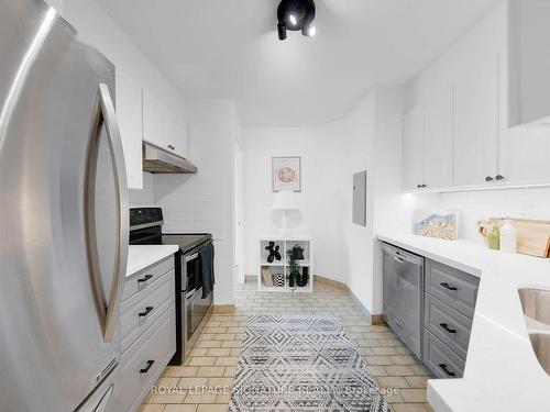 114-5795 Yonge St, Toronto, ON - Indoor Photo Showing Kitchen