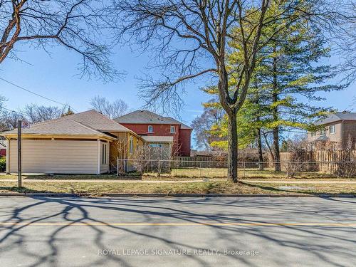 50 Bainbridge Ave, Toronto, ON - Outdoor With View