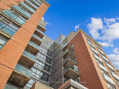 218-120 Dallimore Circ, Toronto, ON - Outdoor