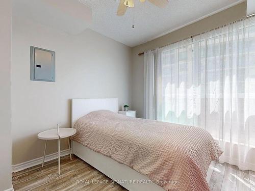 708-7 Lorraine Dr, Toronto, ON - Indoor Photo Showing Bedroom