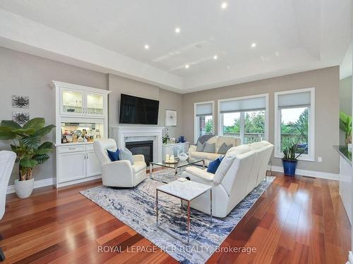 111 Ridge Way, New Tecumseth, ON - Indoor Photo Showing Living Room With Fireplace