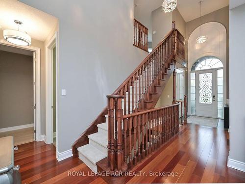 111 Ridge Way, New Tecumseth, ON - Indoor Photo Showing Other Room