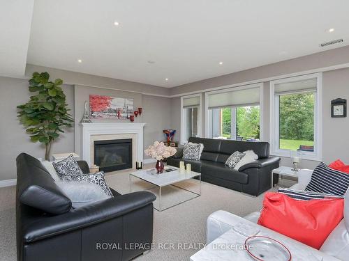 111 Ridge Way, New Tecumseth, ON - Indoor Photo Showing Living Room With Fireplace