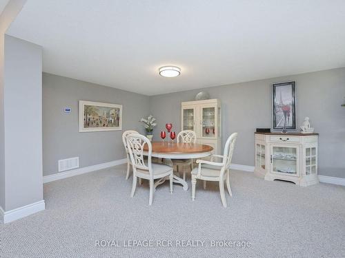 111 Ridge Way, New Tecumseth, ON - Indoor Photo Showing Dining Room