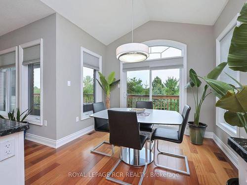 111 Ridge Way, New Tecumseth, ON - Indoor Photo Showing Dining Room