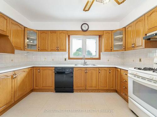 30 Norwich Rd, Hamilton, ON - Indoor Photo Showing Kitchen