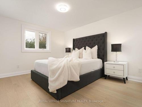 52 Watt St, Guelph, ON - Indoor Photo Showing Bedroom