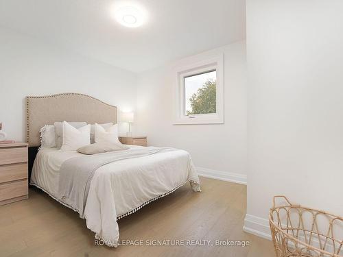 52 Watt St, Guelph, ON - Indoor Photo Showing Bedroom