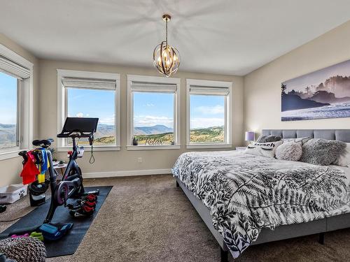 2680 Telford Drive, Kamloops, BC - Indoor Photo Showing Bedroom