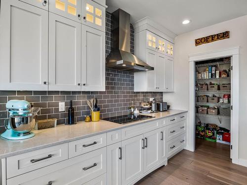 2680 Telford Drive, Kamloops, BC - Indoor Photo Showing Kitchen