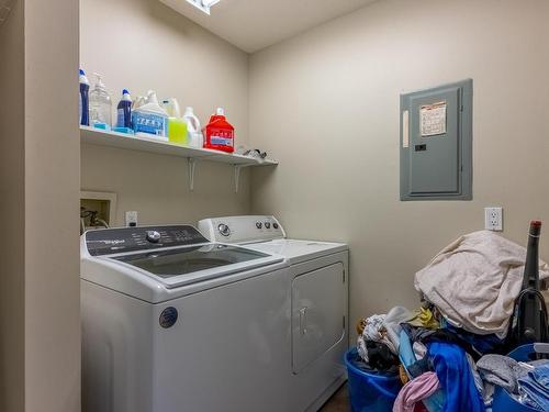 935 Dominion Street, Kamloops, BC - Indoor Photo Showing Laundry Room