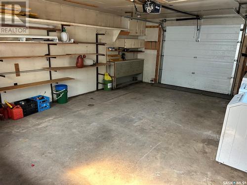 616 32Nd Street W, Saskatoon, SK - Indoor Photo Showing Garage