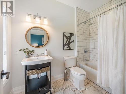 37 Elmview Drive, Toronto (Birchcliffe-Cliffside), ON - Indoor Photo Showing Bathroom