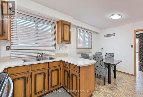 199 Cabana Drive, Toronto, ON - Indoor Photo Showing Kitchen With Double Sink