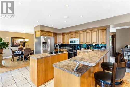 358 Denis Crescent, Azilda, ON - Indoor Photo Showing Kitchen