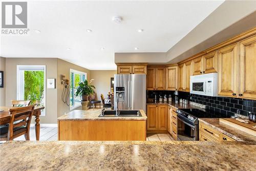 358 Denis Crescent, Azilda, ON - Indoor Photo Showing Kitchen