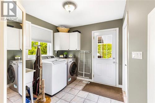 358 Denis Crescent, Azilda, ON - Indoor Photo Showing Laundry Room