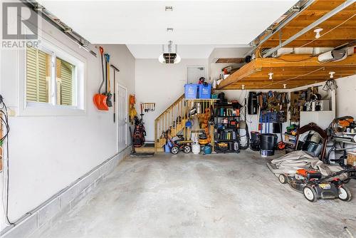 358 Denis Crescent, Azilda, ON - Indoor Photo Showing Garage