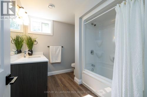 971 Powerline Road, Quinte West, ON - Indoor Photo Showing Bathroom