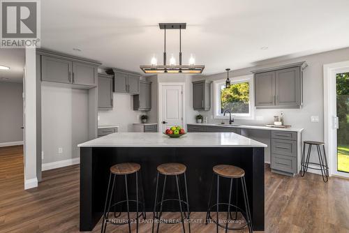 971 Powerline Road, Quinte West, ON - Indoor Photo Showing Kitchen With Upgraded Kitchen