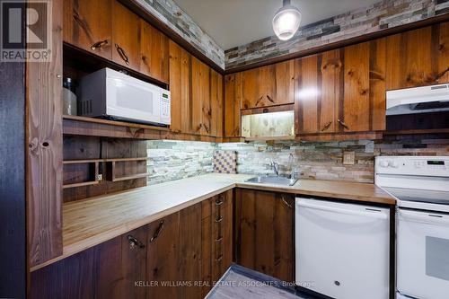 6 Robert Lane, Halton Hills (Georgetown), ON - Indoor Photo Showing Kitchen