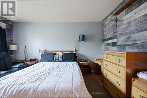 6 Robert Lane, Halton Hills (Georgetown), ON - Indoor Photo Showing Bedroom