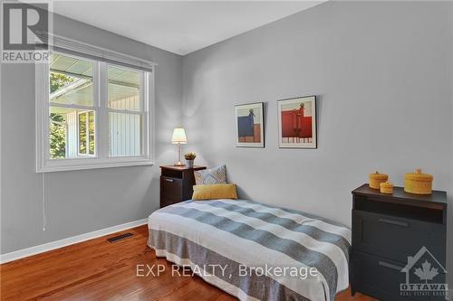 839 Nicholson Avenue, Ottawa, ON - Indoor Photo Showing Bedroom