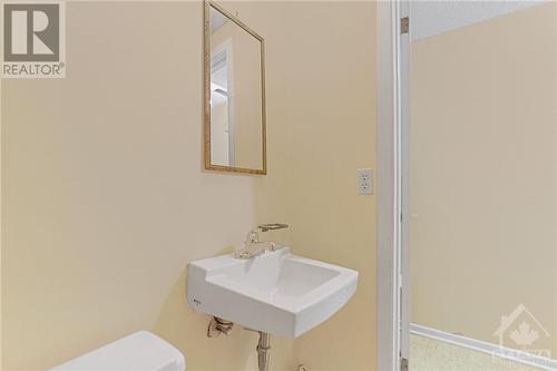 lower bathroom - 467 Moodie Drive Unit#F, Ottawa, ON - Indoor Photo Showing Bathroom