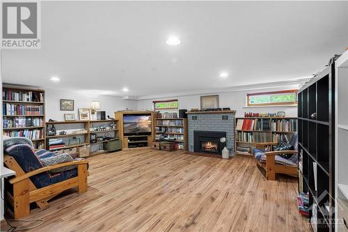 631 Edison Avenue, Ottawa, ON - Indoor With Fireplace