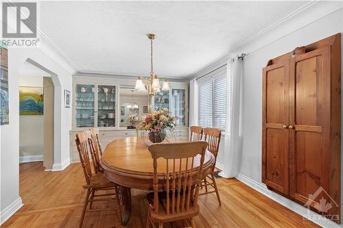 631 Edison Avenue, Ottawa, ON - Indoor Photo Showing Dining Room