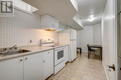 Bsmt - 95 Touchstone Drive, Toronto, ON - Indoor Photo Showing Kitchen