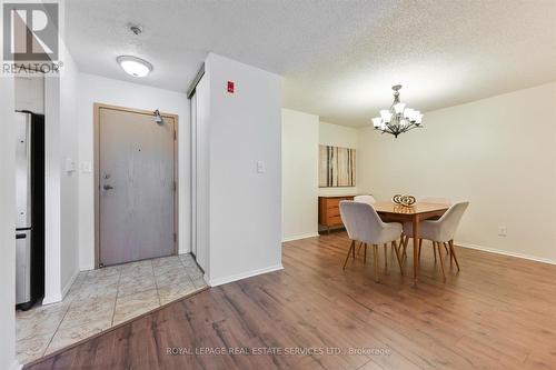 418 - 20 Southport Street, Toronto (High Park-Swansea), ON - Indoor Photo Showing Dining Room